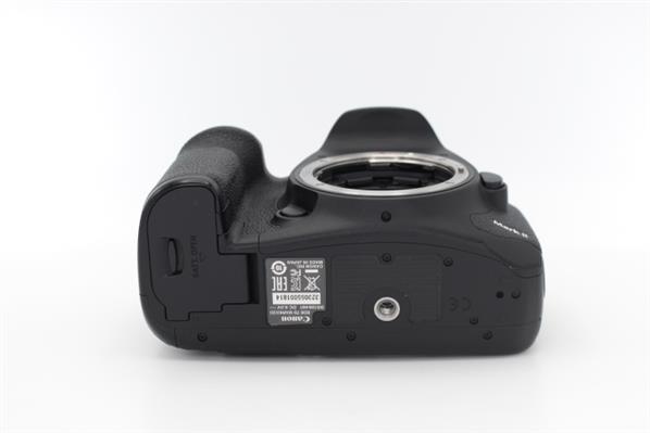 Main Product Image for Canon EOS 7D Mark II Digital SLR Body