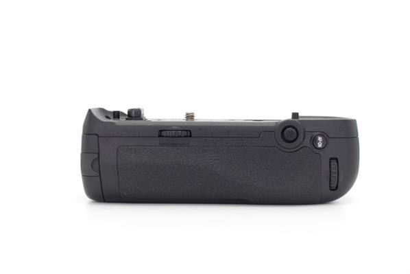 Main Product Image for Nikon MB-D18 Multi-Battery Grip