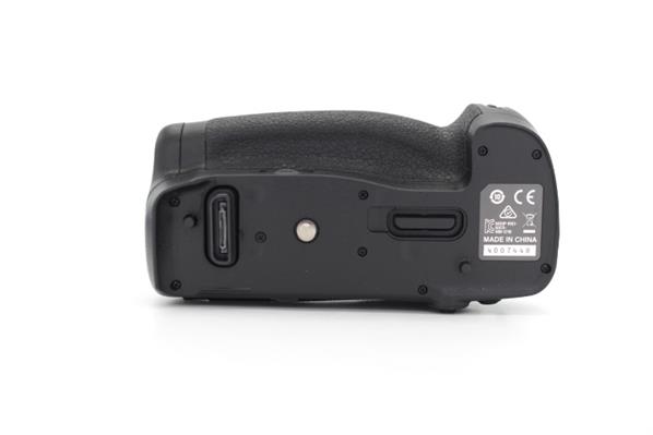 Main Product Image for Nikon MB-D18 Multi-Battery Grip