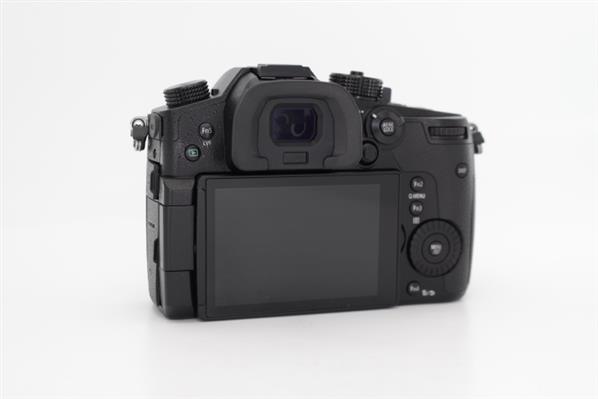 Main Product Image for Panasonic Lumix DC-GH5 Mirrorless Camera Body