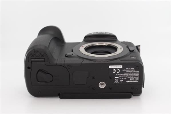 Main Product Image for Panasonic Lumix DC-GH5 Mirrorless Camera Body