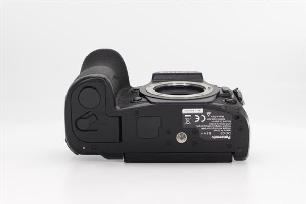 Main Product Image for Panasonic Lumix G9 Mirrorless Camera Body